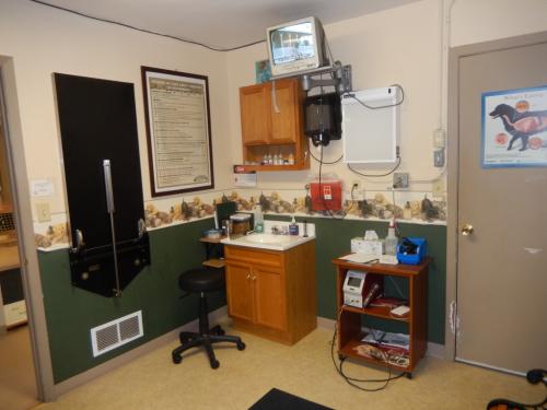 Veterinary-examination-room-three-at-Riverside-Hospital-01-1024x768